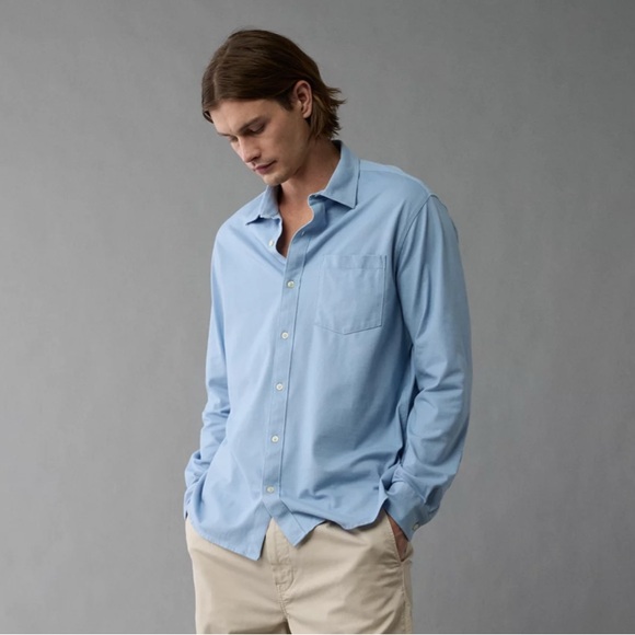 American Eagle Outfitters Other - American Eagle Outfitters light Blue Casual Button Down Shirt size LT new
